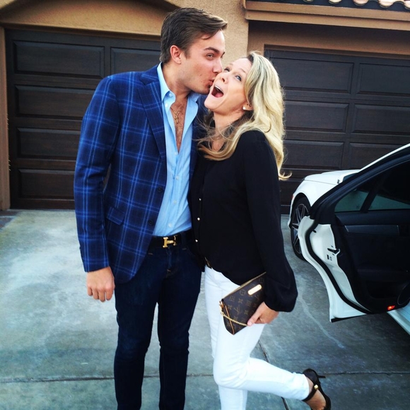 Meet your Posher, Cody - Picture 1 of 1